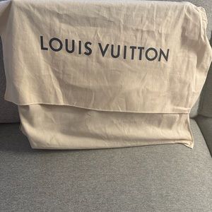 Authentic relined in france Lousi Vuitton Sac Plat